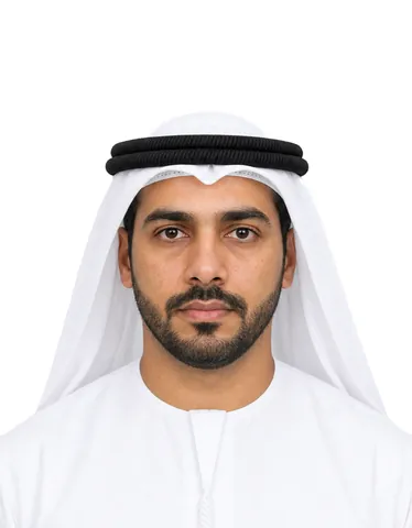 Wrong UAE Passport Photo: the head is too small in the frame (fictional AI-generated model)