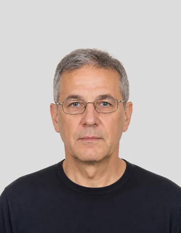 Wrong Germany Passport Photo: the head is too small in the frame (fictional AI-generated model)