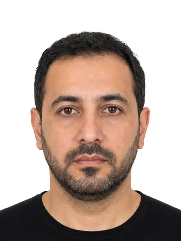 Example 30×40 mm (3×4 cm) photo: a man with a short beard, white background (fictional AI-generated model)